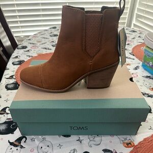 Women’s Tan Oiled Nubuck Toms Boots (Everly) - Size 6.5 - New With Tags
